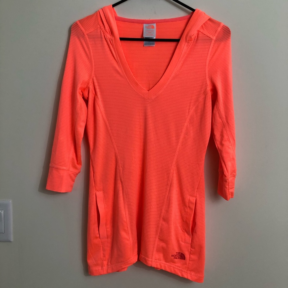 The North Face ReJuveiNate Hooded Pullover Sz XS.  P41